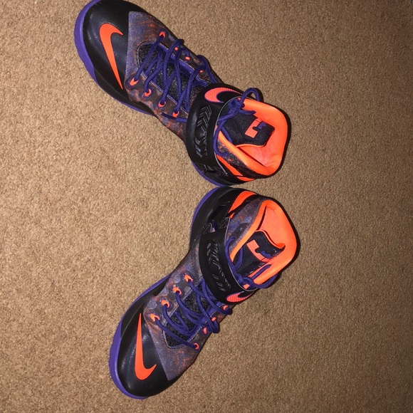 Lebron Solider 8’s - Picture 3 of 4